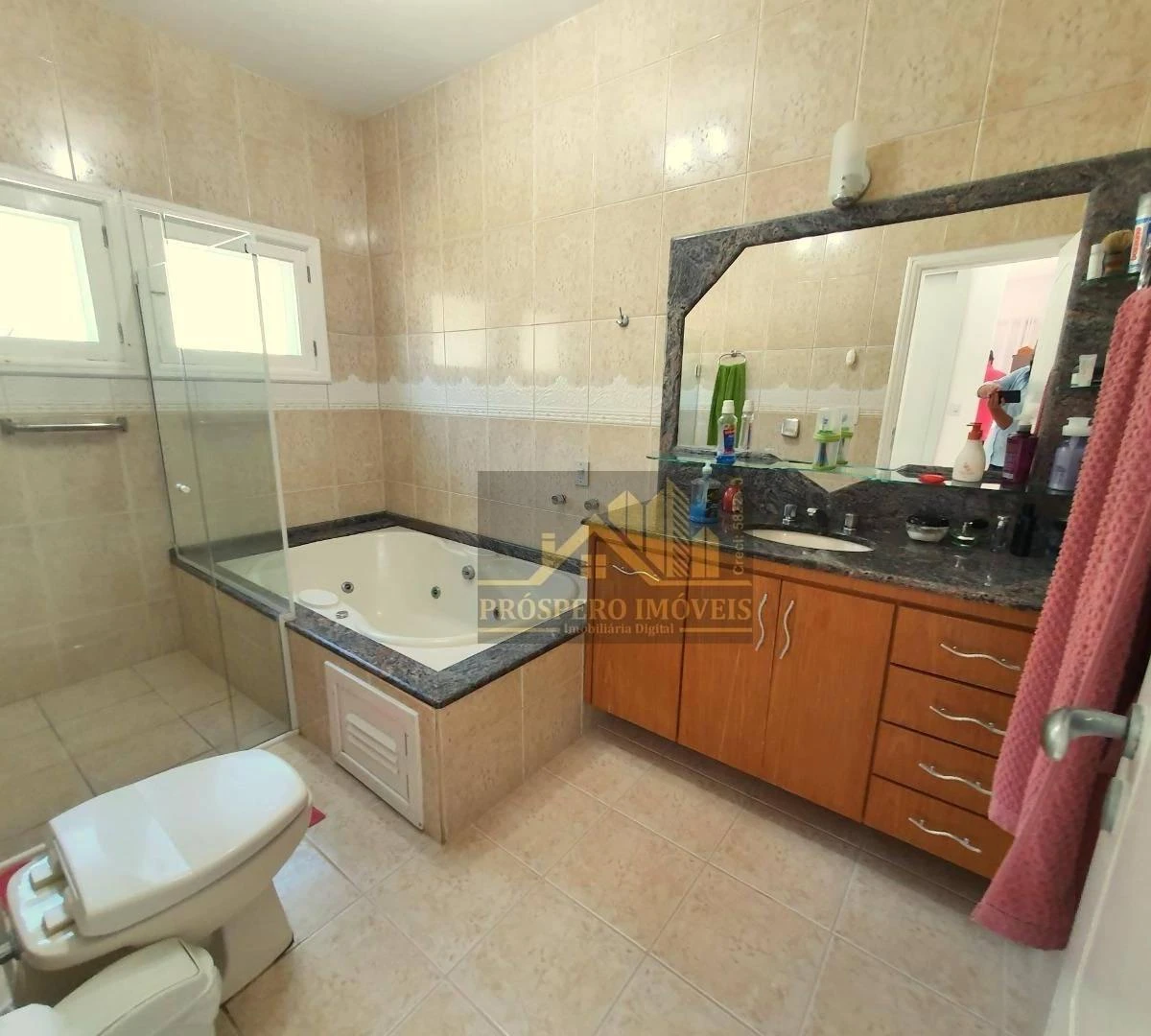 Casa de 5 dormitorios con balcón cerrado con vidrio — photo 16
