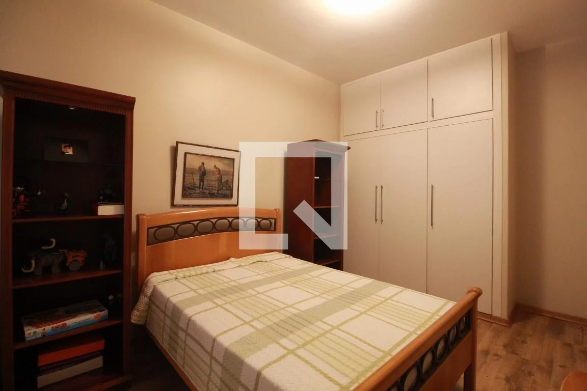 Квартира з 2 спальнями та дерев'яною підлогою або ламінатом — photo 26