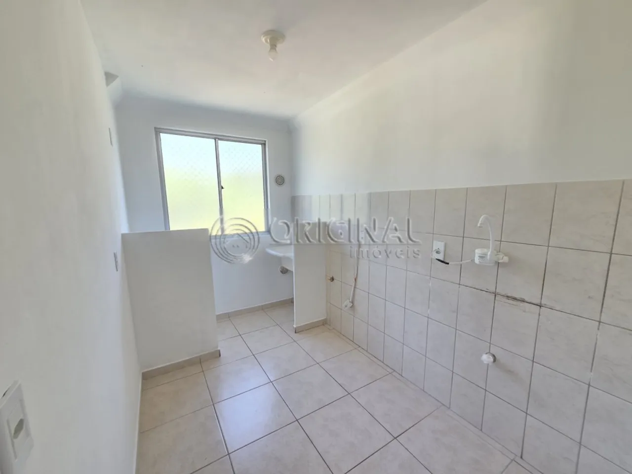 2-bedroom apartment with a closed-off kitchen — photo 4
