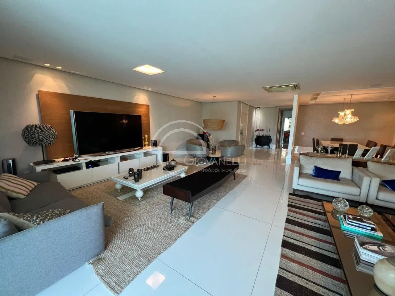Квартира 400 м² з 4 спальнями та 5 ванними кімнатами — photo 7