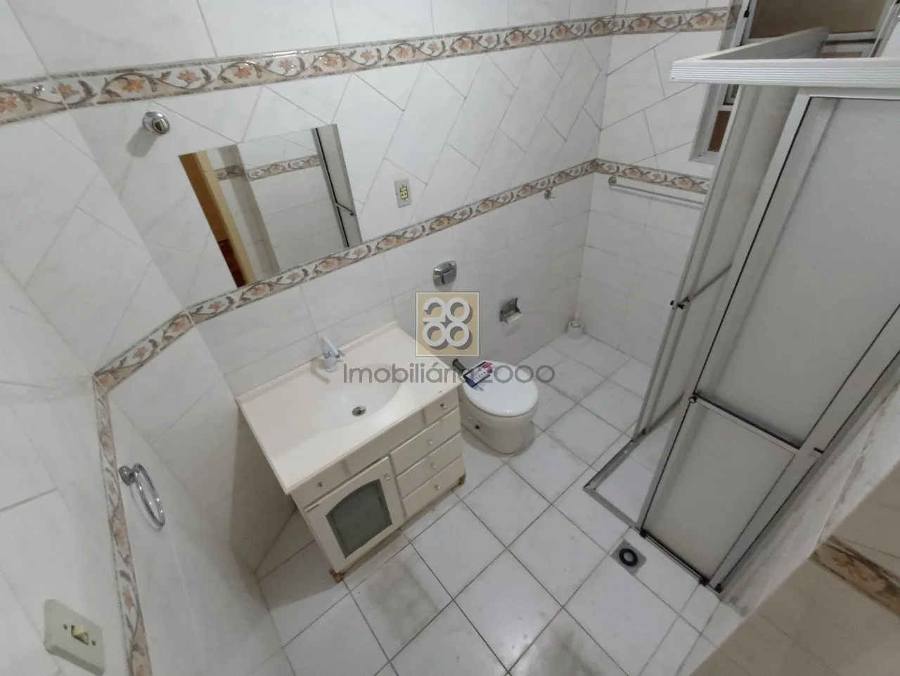 Apartment, 98 m², with wood or laminate floors — photo 11