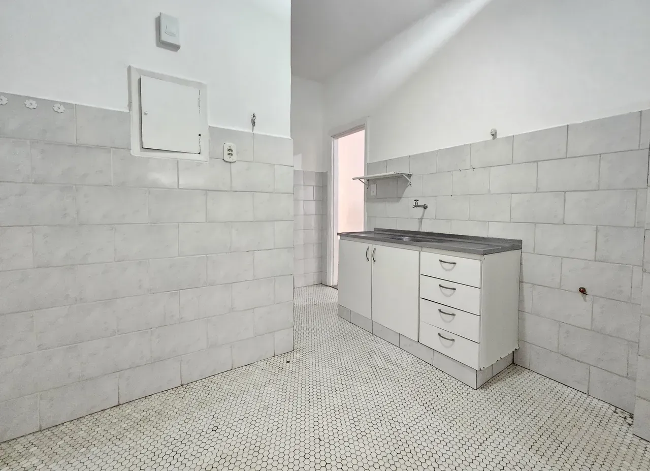 Apartamento com 2 quartos e 80 m² com chuveiro e banheira — photo 16