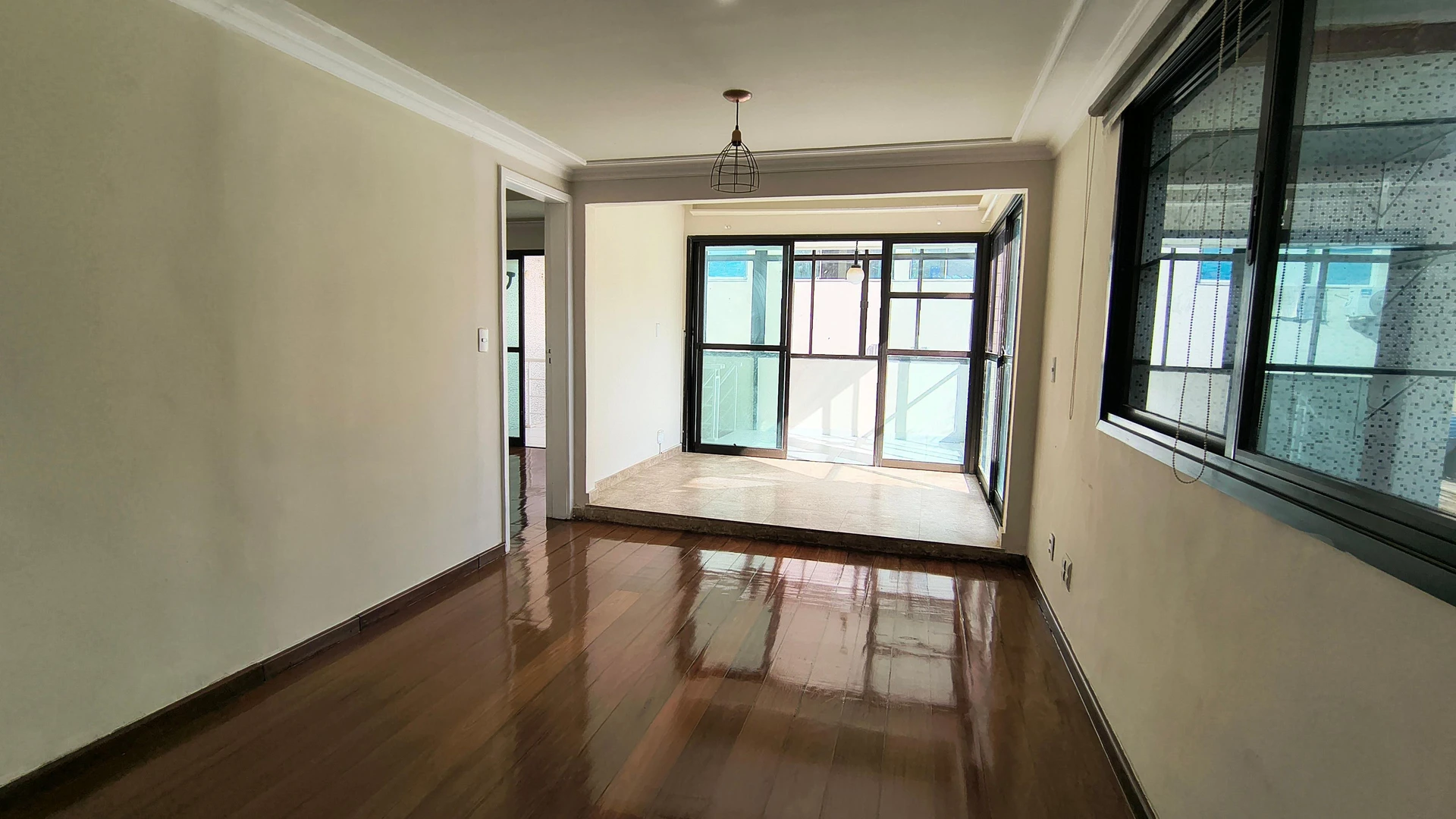 Apartment with 3 en-suite bedrooms and 5 baths, 2 parking — photo 33