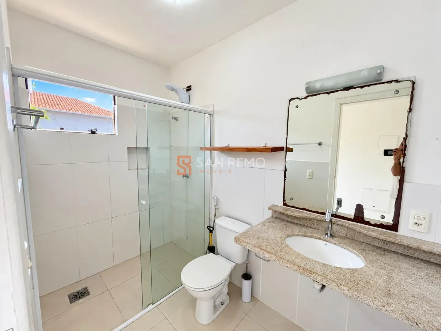 2-bedroom house with a fireplace — photo 27