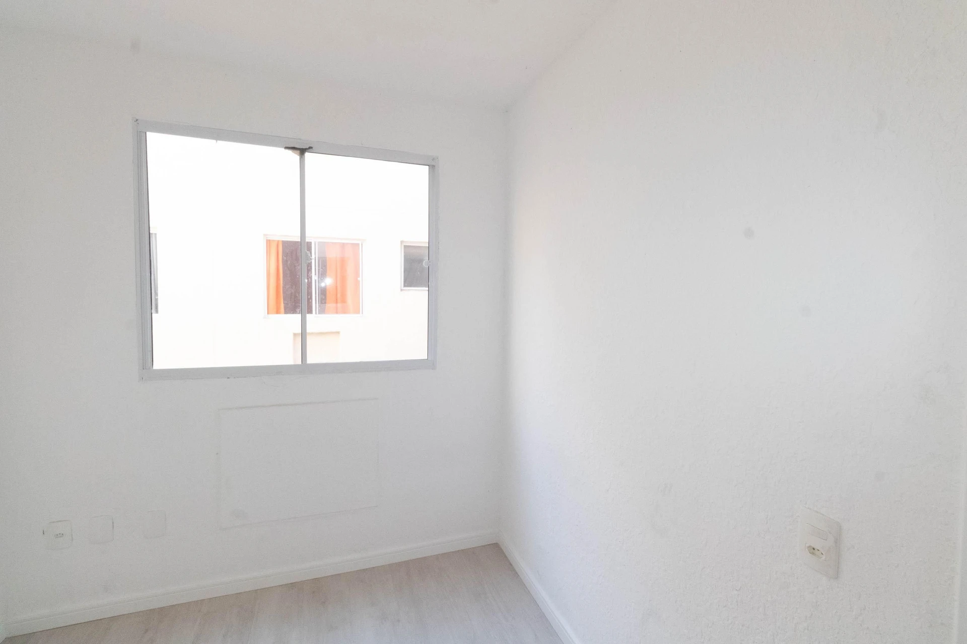 Unfurnished rental apartment with 2 bedrooms and 1 parking spot — photo 26