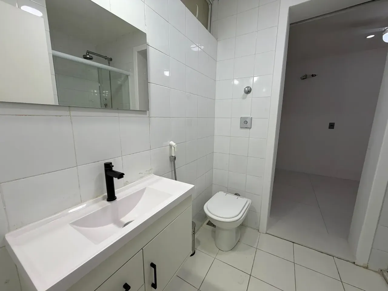 Apartamento de 465 m² com vista para a água e banheira — photo 36
