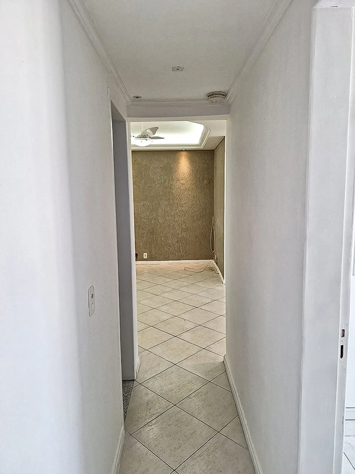 Home office in a 2-bedroom apartment, 52 m² — photo 20
