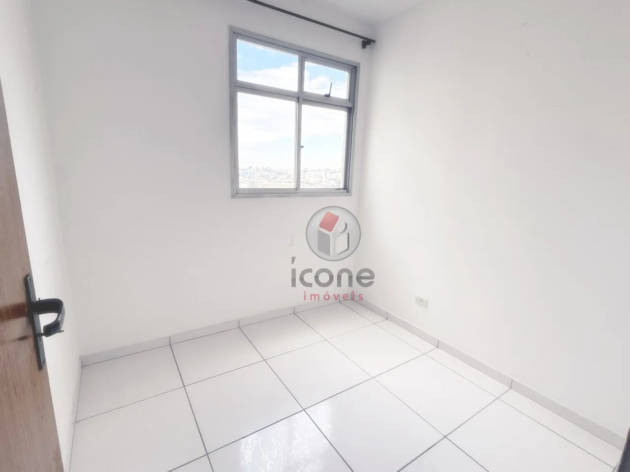 3-bedroom apartment with shared BBQ area — photo 11