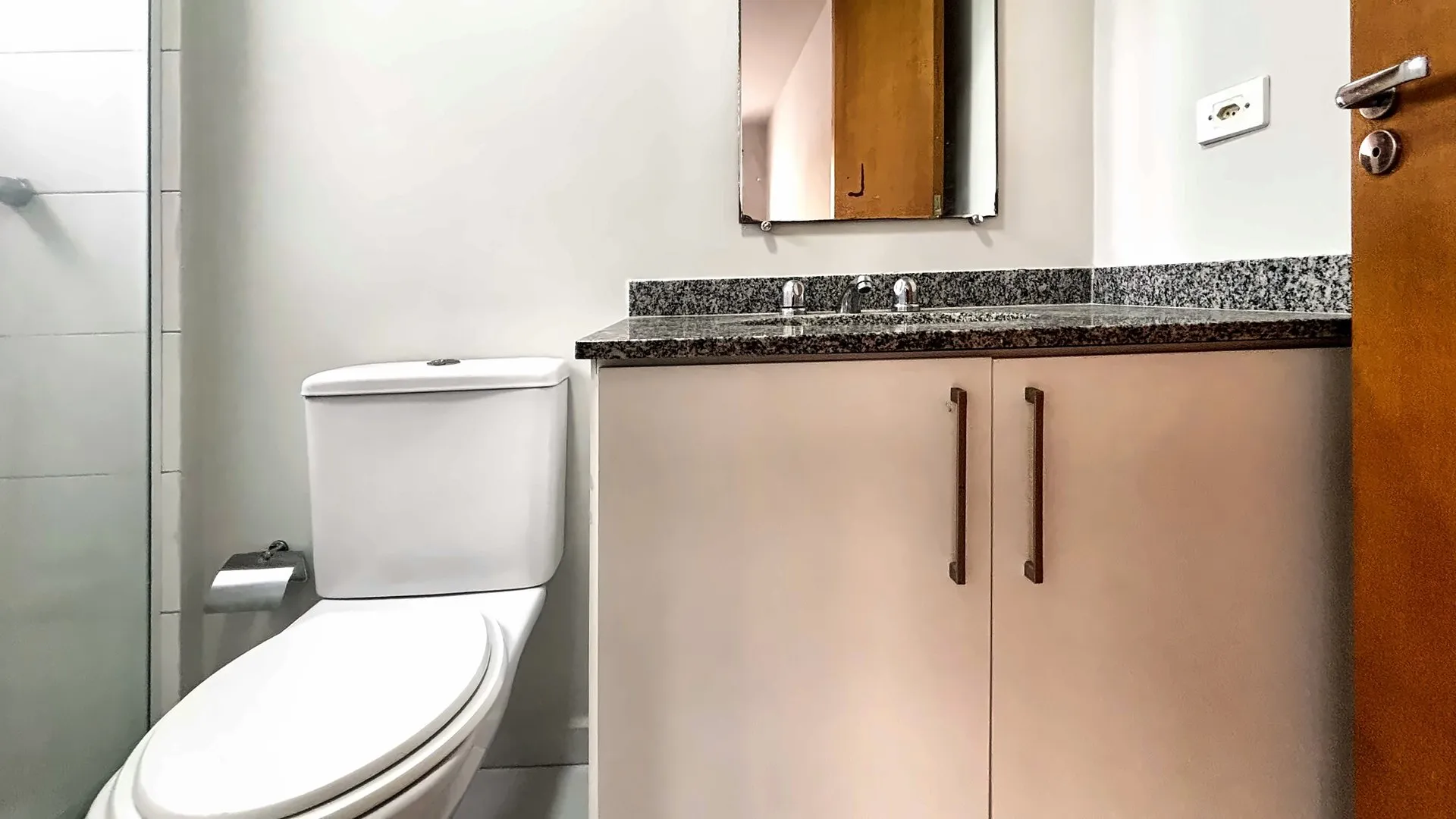 Washing machine in a 3-bedroom apartment, 73 m² — photo 33