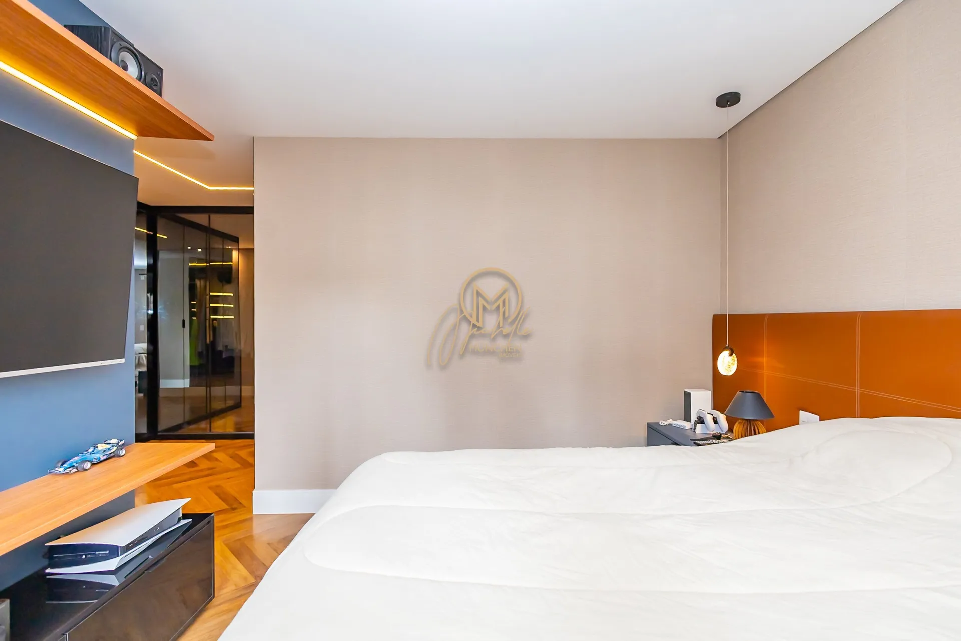 Furnished 462 m² apartment with 4 en-suite rooms — photo 167