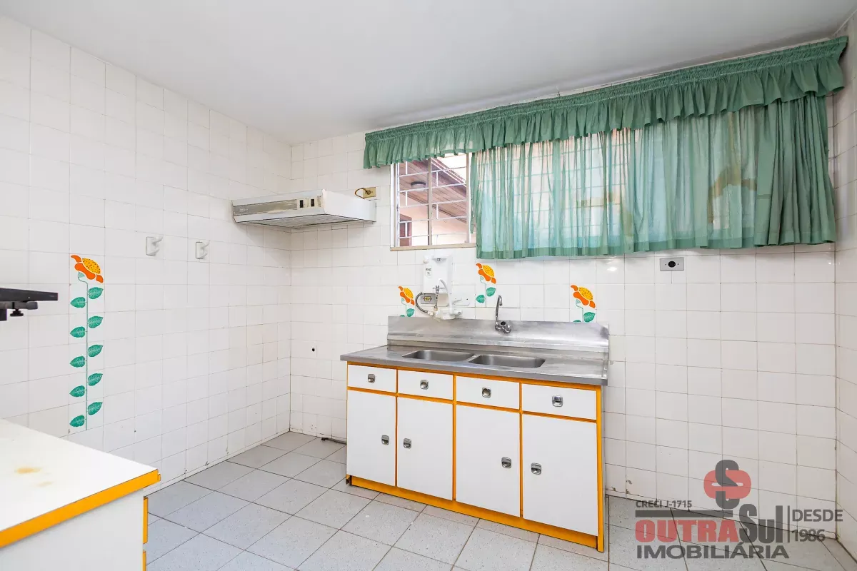 Casa com 2 dormitórios e 4 banheiros para locação — photo 29