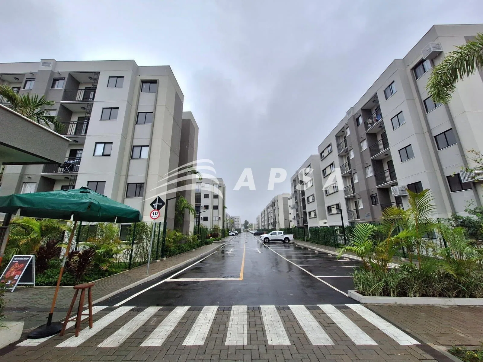 Apartamento sem mobília com 2 quartos e varanda — photo 30