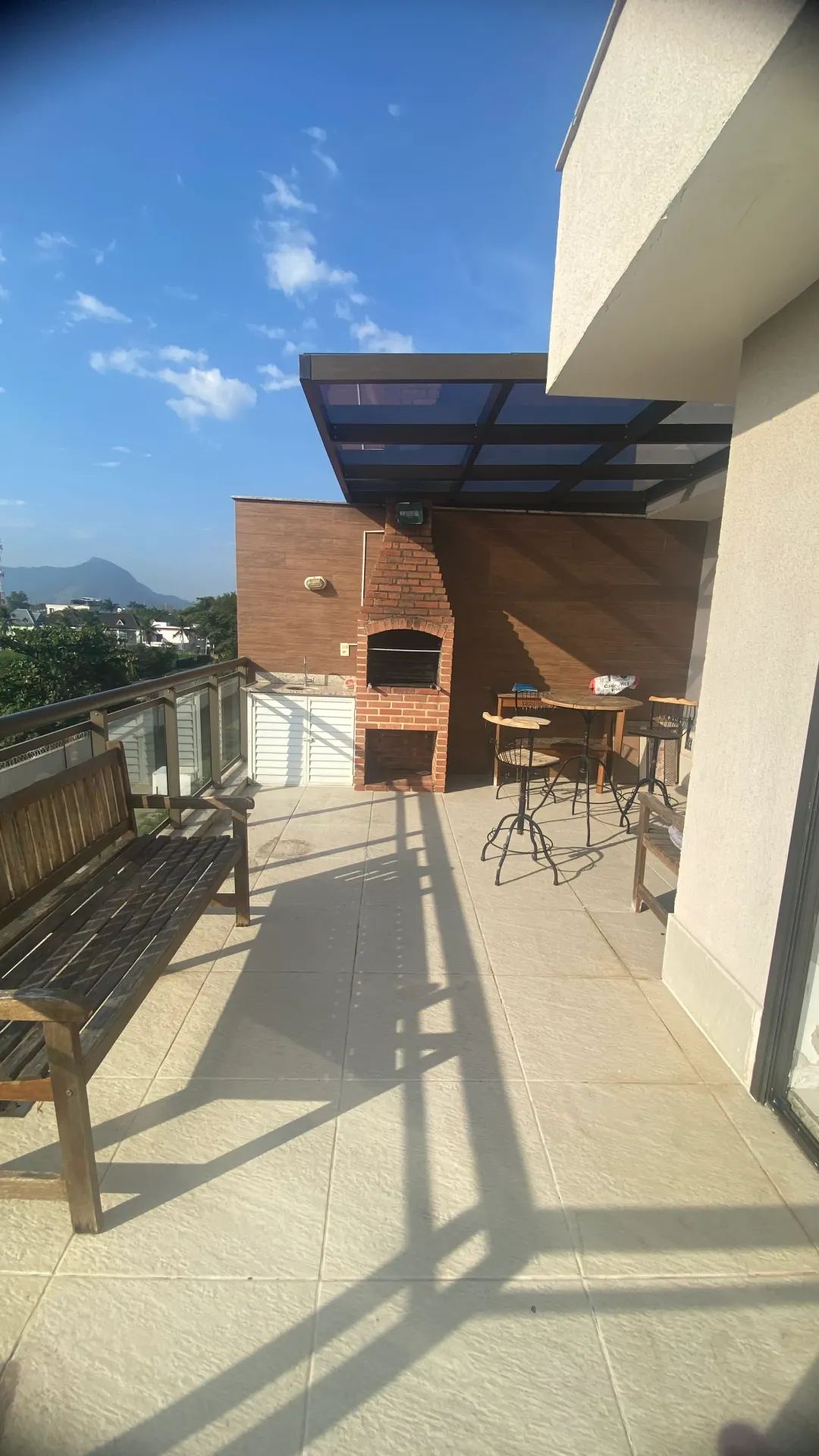 Mountain view in a 4-bedroom apartment, 142 m² — photo 2