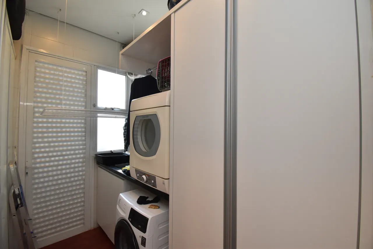Furnished apartment, 127 m², with a grill on the balcony — photo 14