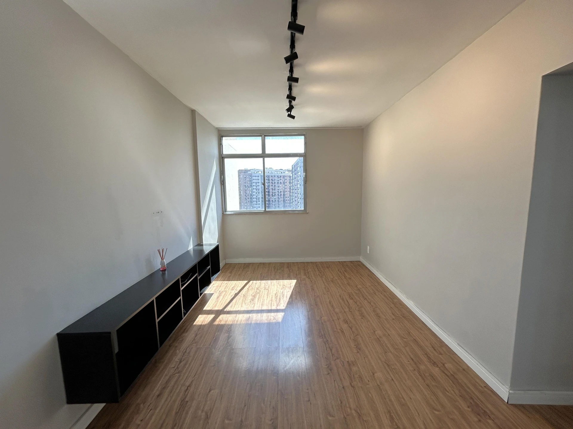 Home office in a 2-bedroom apartment, 63 m² — photo 6