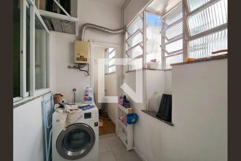 Rental apartment with 3 bedrooms and 208 m² — photo 31