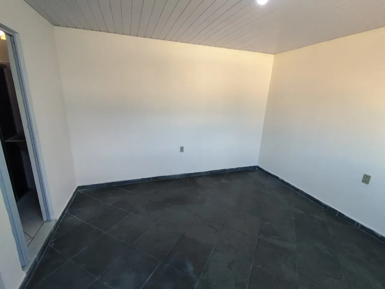 Unfurnished studio, 35 m², 1 bedroom and 1 bathroom — photo 4