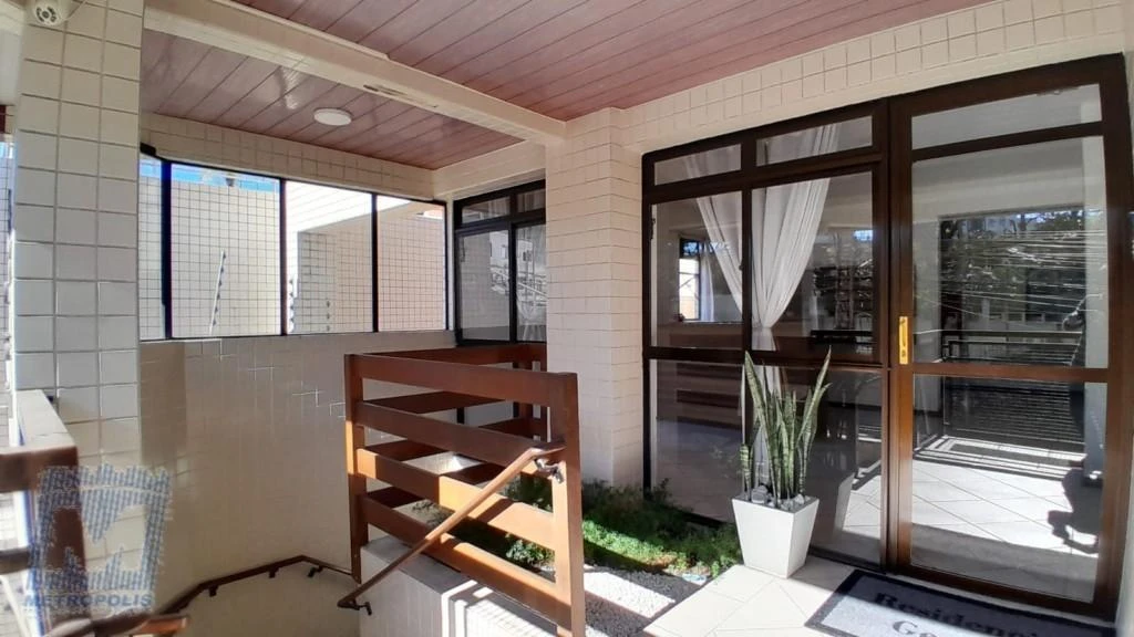 Меблированная квартира 52 м²: 1 спальня и терраса — photo 14