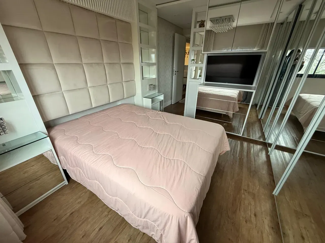 Furnished 77 m² apartment with 2 bedrooms and 2 parking — photo 9