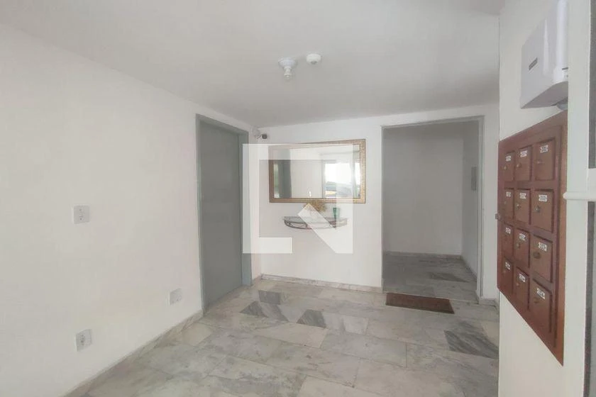 58 m² apartment with built-in kitchen cabinets and 1 parking — photo 3