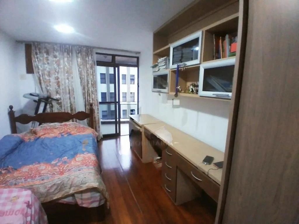 Unfurnished apartment with 6 bedrooms and 2 parking spots — photo 11