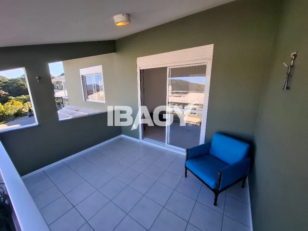 House with 3 bedrooms and 246 m², open-plan kitchen — photo 9
