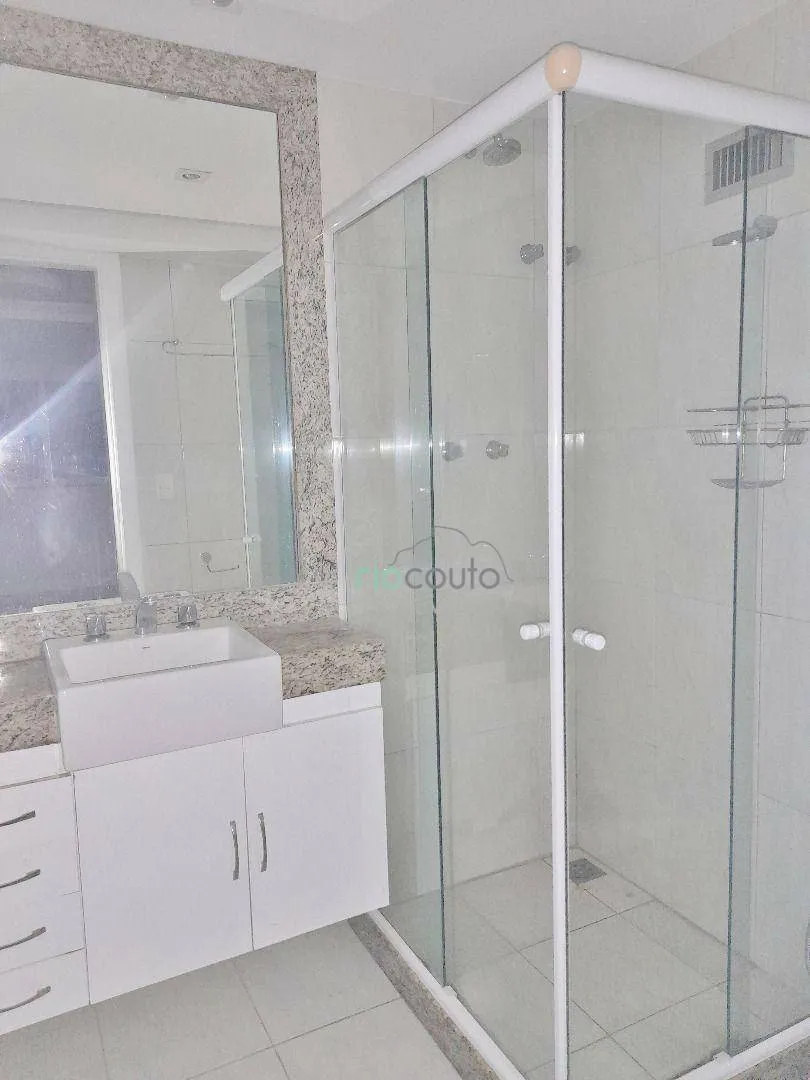 Apartamento de 4 dormitórios com 5 banheiros e área 198 m² — photo 26