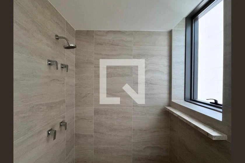 Apartment with 4 en-suite bedrooms and floor-to-ceiling windows — photo 50