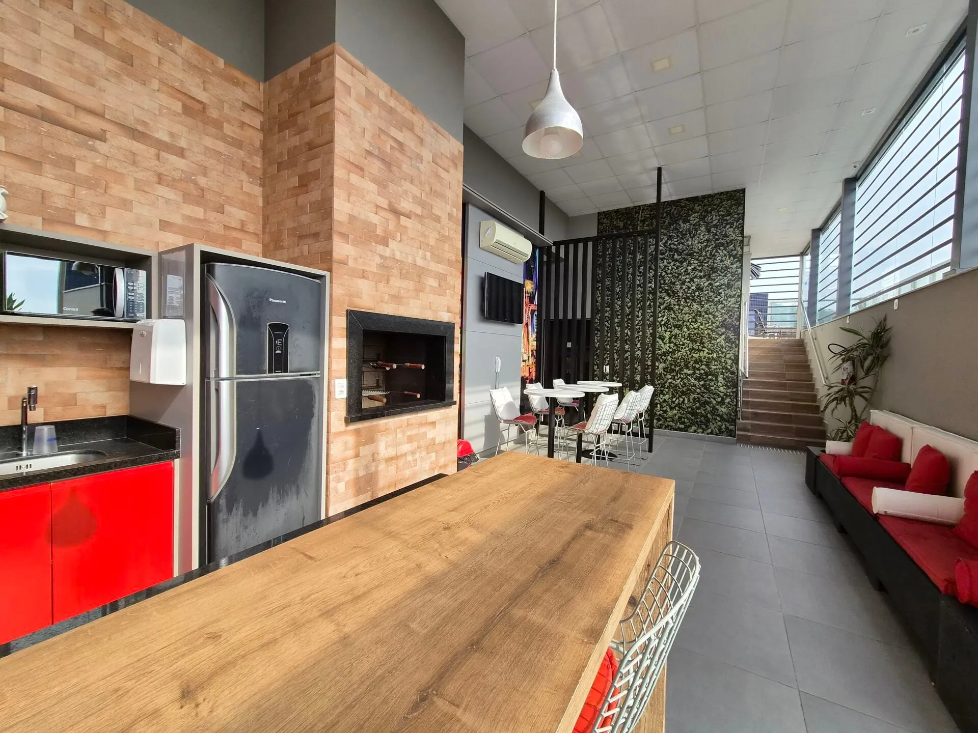 42 m² loft with mezzanine, 1 parking spot and 1 bedroom — photo 5