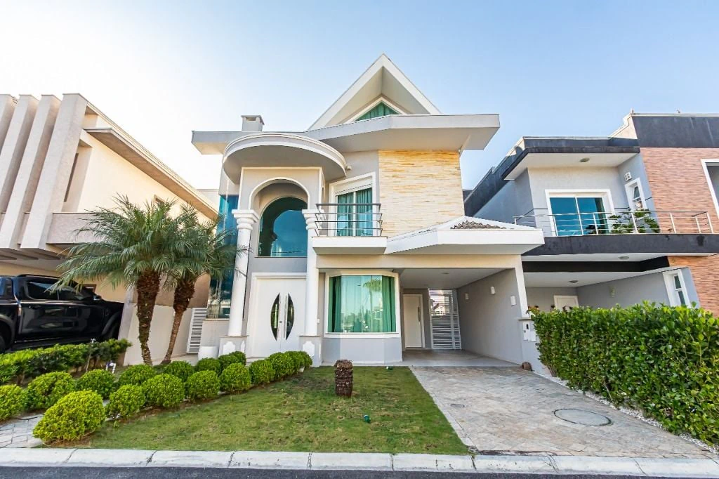 5-bedroom house with a private pool in Curitiba — photo 3