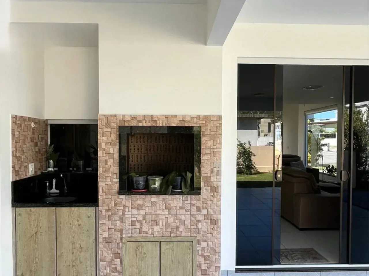 Washing machine in a 4-bedroom house, 223 m² — photo 23