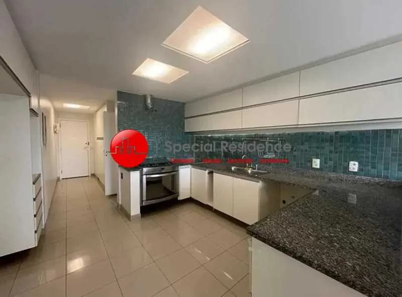 Apartment with 4 bedrooms, 5 bathrooms and 3 parking spots — photo 7