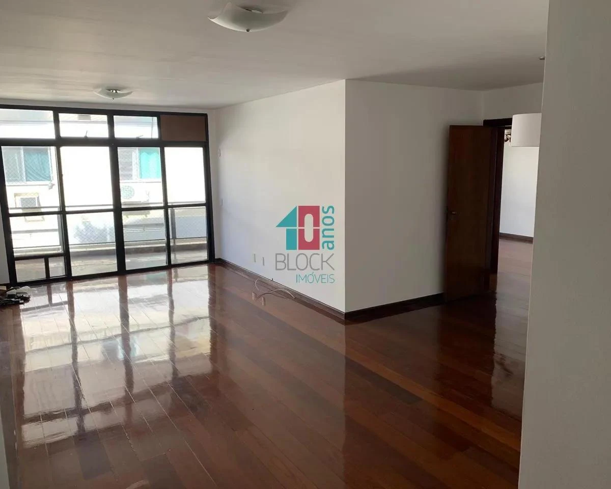 Furnished apartment, 132 m², with a grill on the balcony