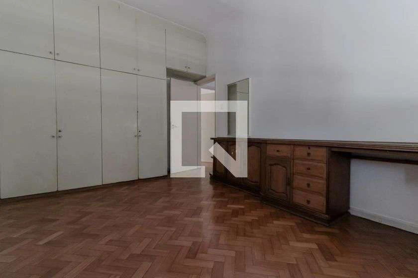 Rental apartment with 3 bedrooms, 160 m² and balcony — photo 19