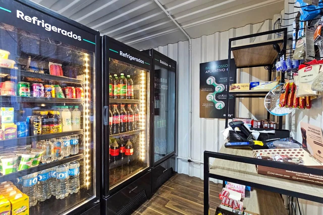2-bedroom apartment in a building with a gym — photo 36