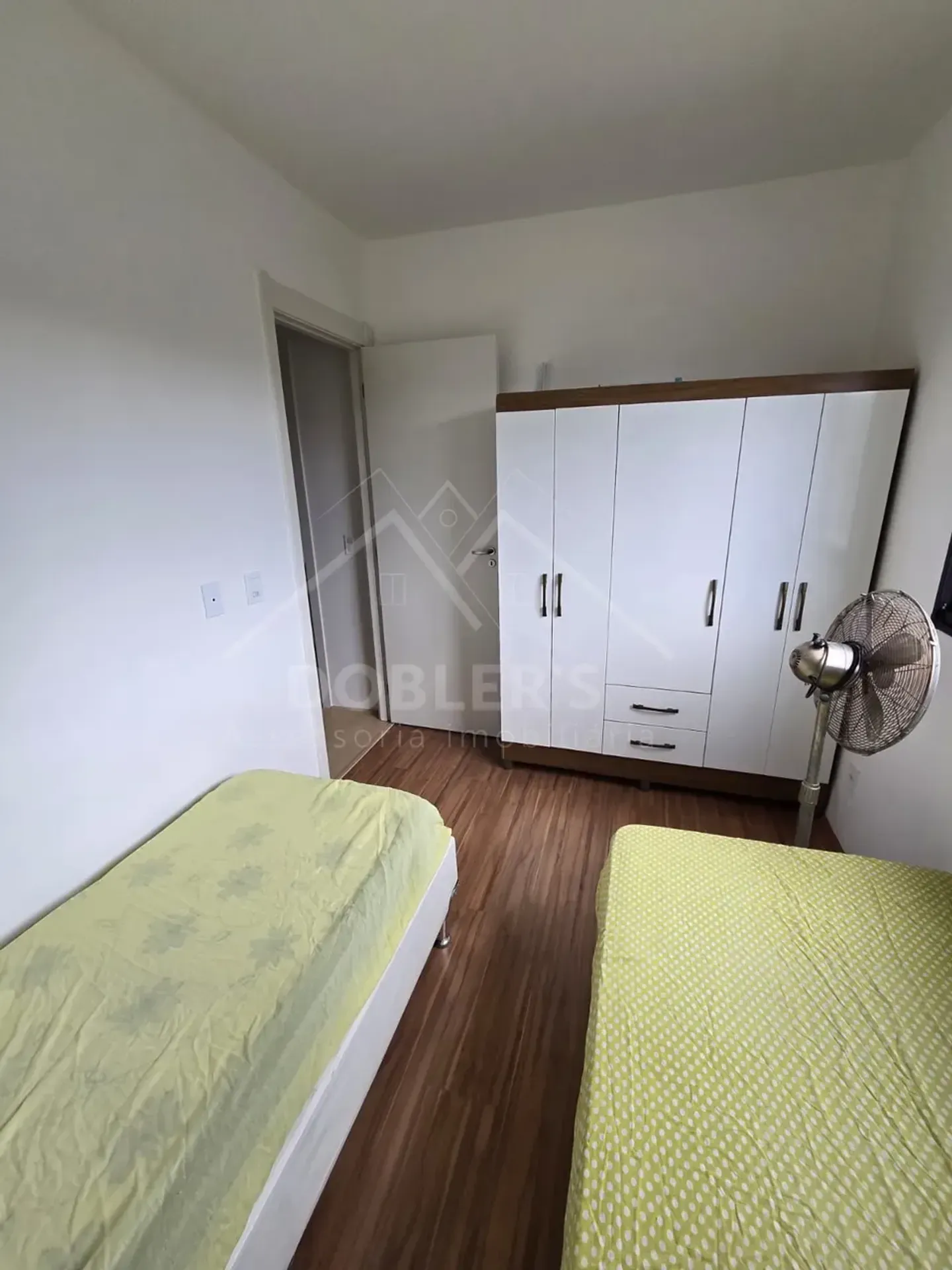 2-bedroom apartment with a mountain view — photo 12