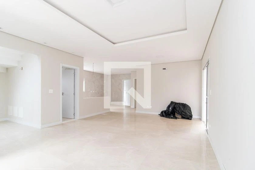 Casa com 4 quartos, jardim privativo e 6 banheiros — photo 3