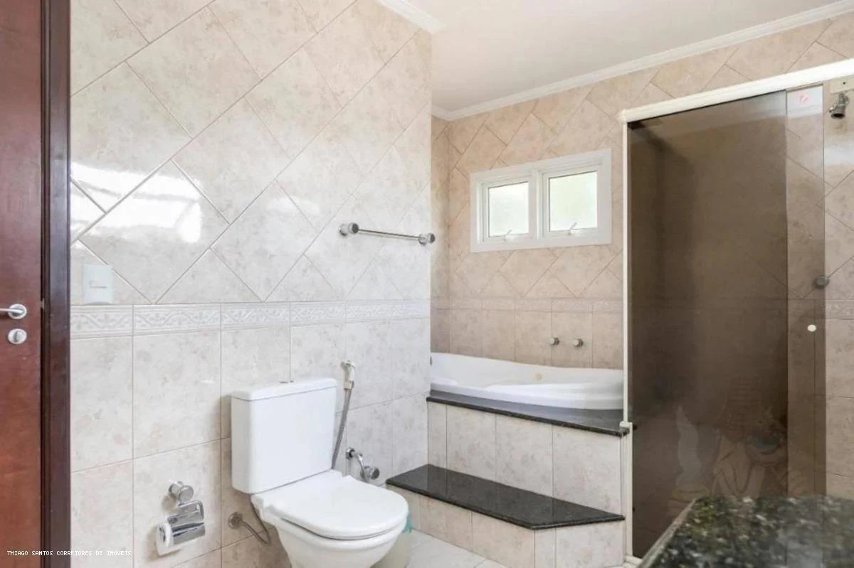 Furnished house, 286 m², with a bathtub — photo 24