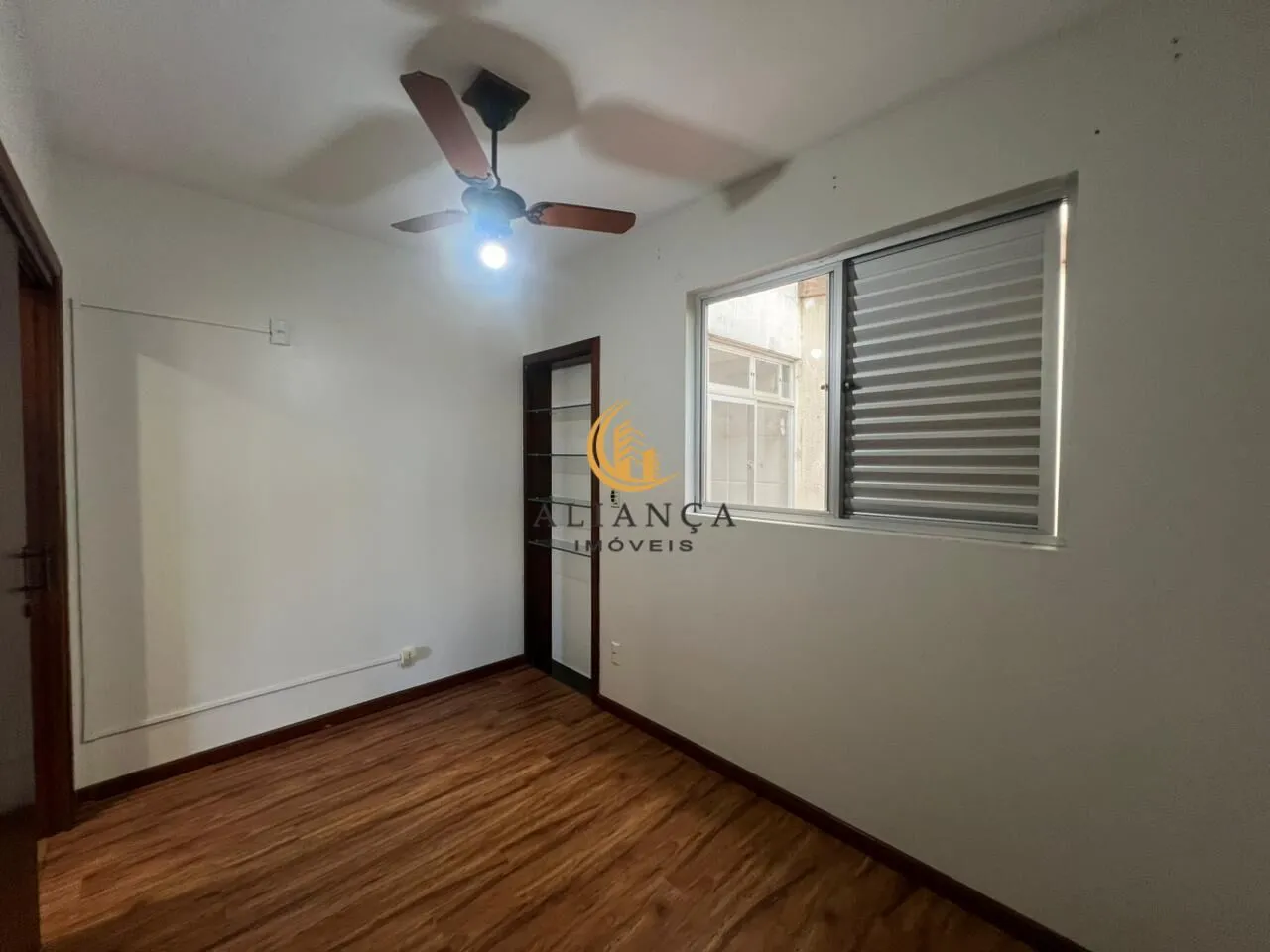 4-bedroom apartment with a working washing machine — photo 15