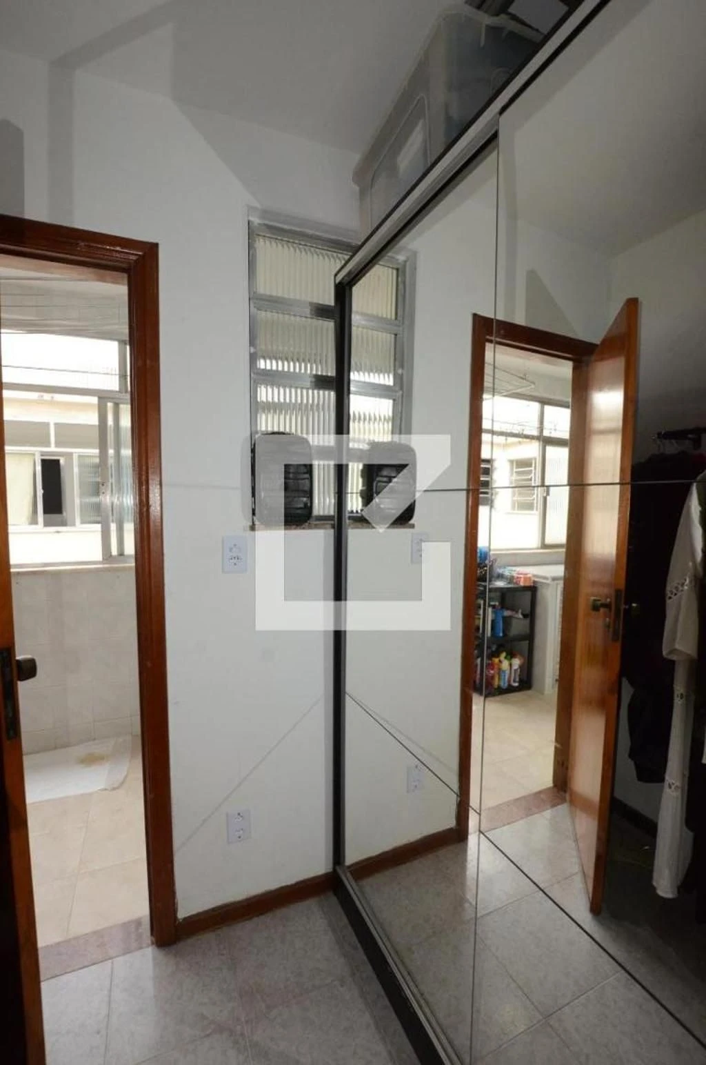 80 m² apartment with a walk-in closet and a home office — photo 41