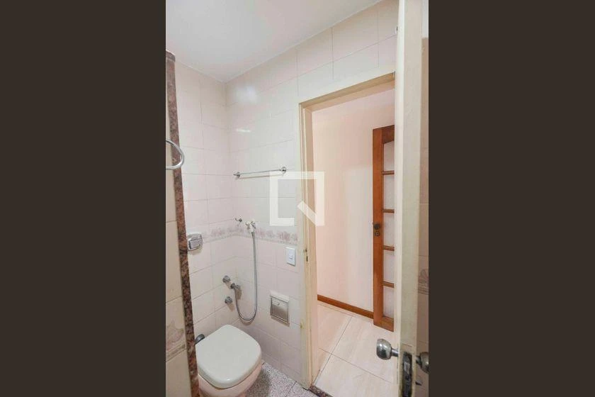 Apartamento de alquiler con 3 dormitorios y 98 m² — photo 2