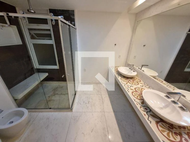 Washing machine in a 3-bedroom apartment, 300 m² — photo 29