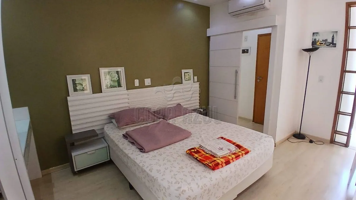 One-bedroom apartment with a mountain view in Rio de Janeiro — photo 28