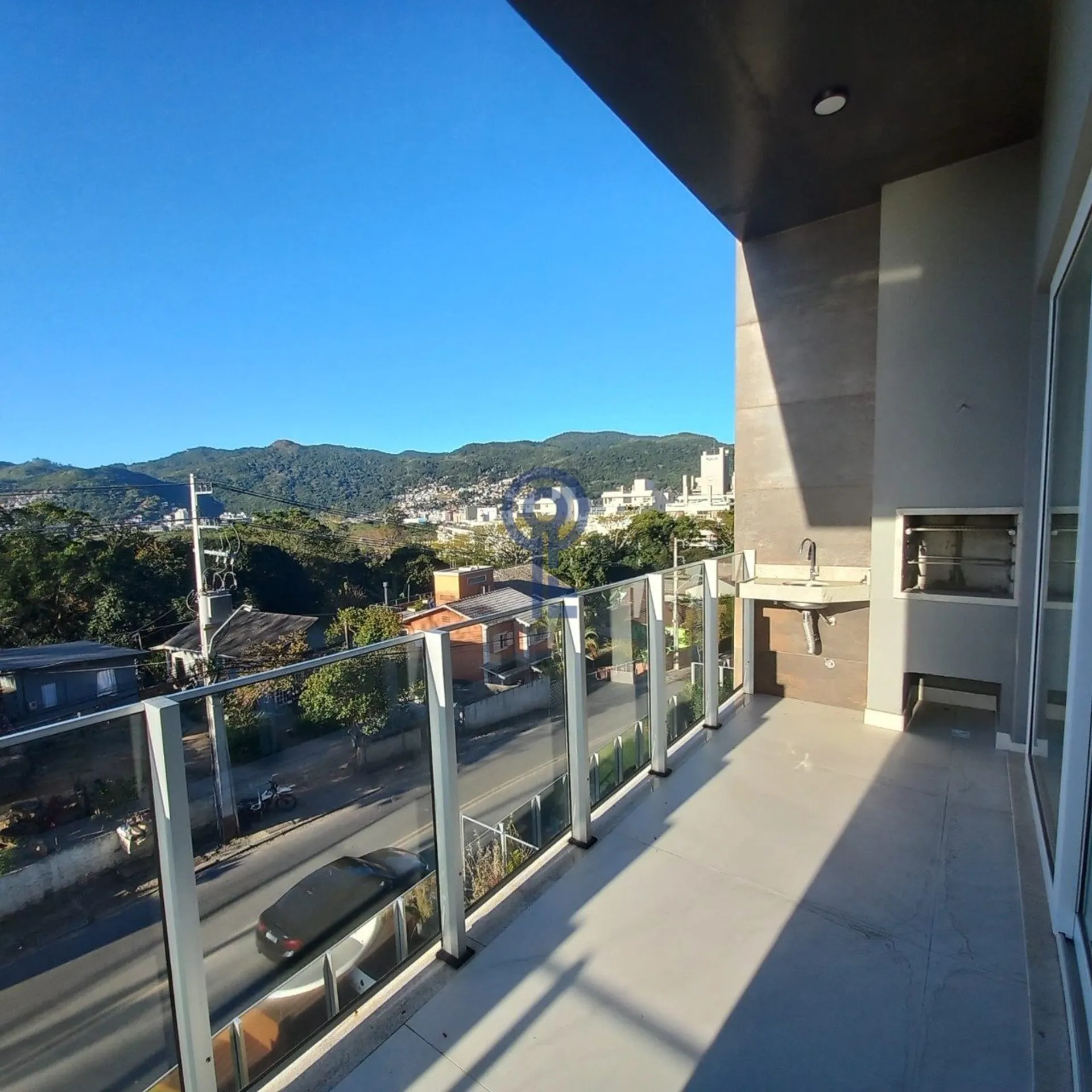 3-bedroom apartment with 130 m², parking and 1st floor — photo 3