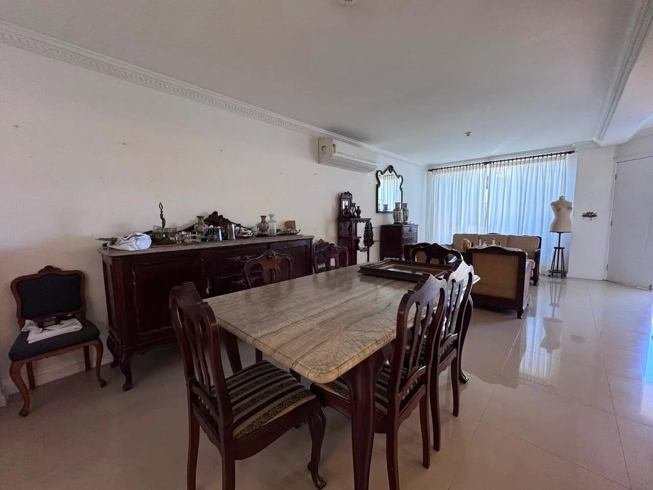 Rental house with 6 bedrooms and 246 m² — photo 20