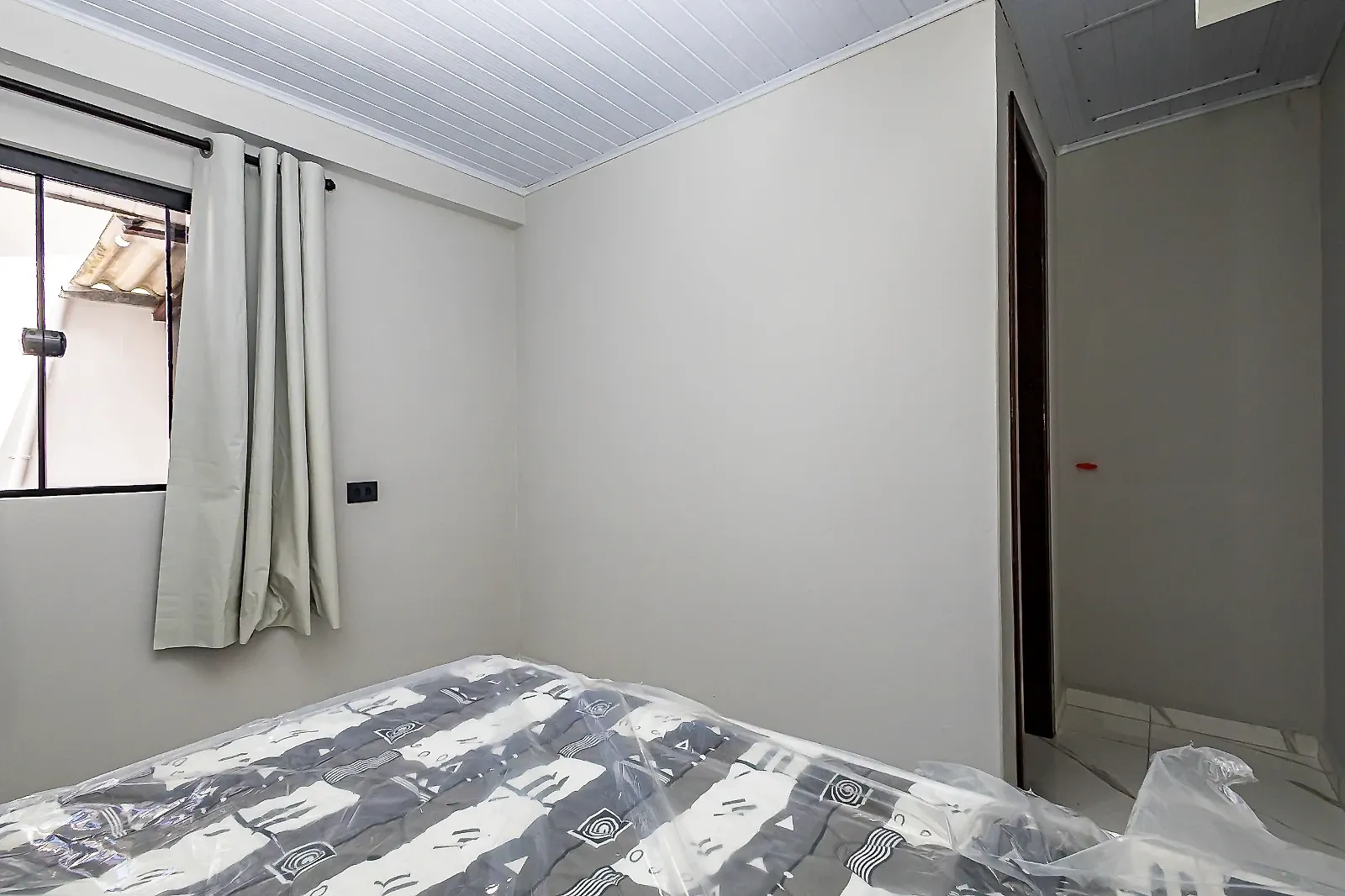 One-bedroom apartment with a washing machine in Curitiba — photo 8
