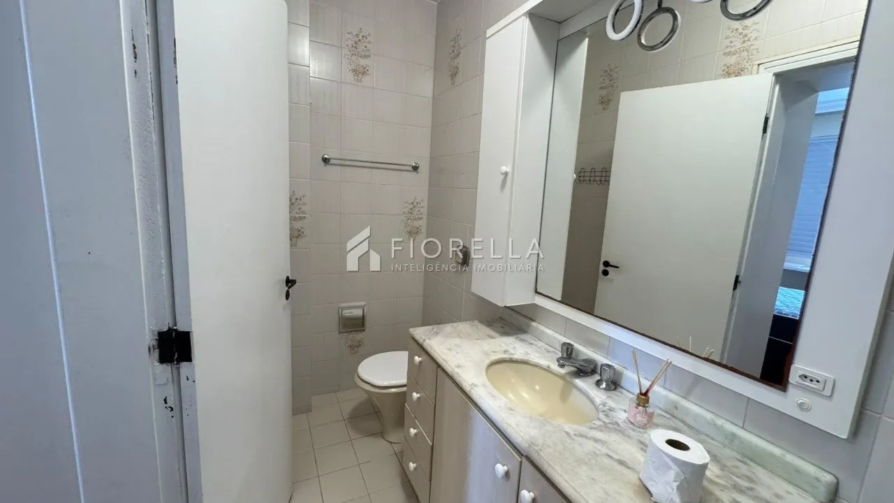 113 m² apartment with a home office and a water view — photo 12