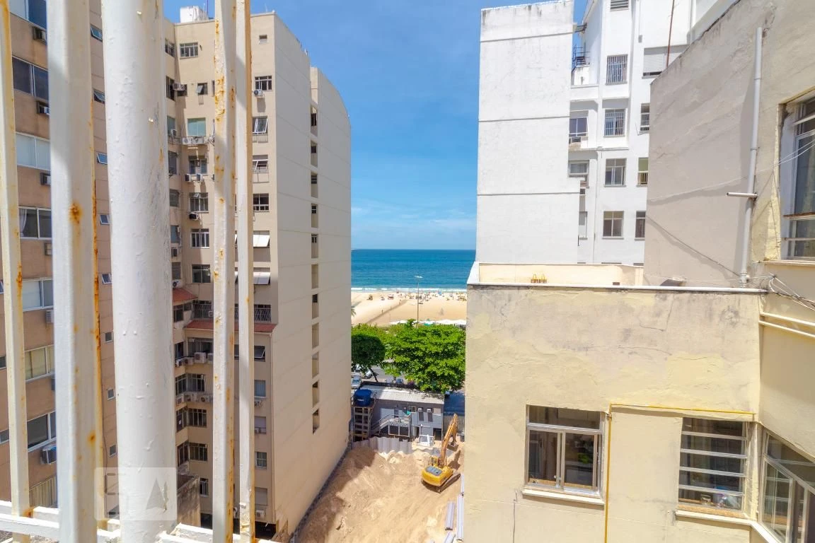 3-bedroom apartment with a water view — photo 12