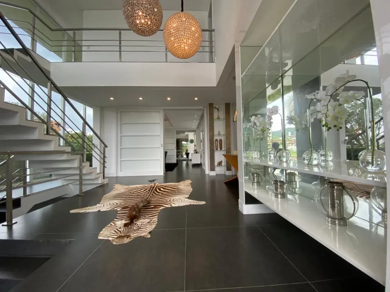 Casa mobiliada com 6 suítes e 7 banheiros — photo 16