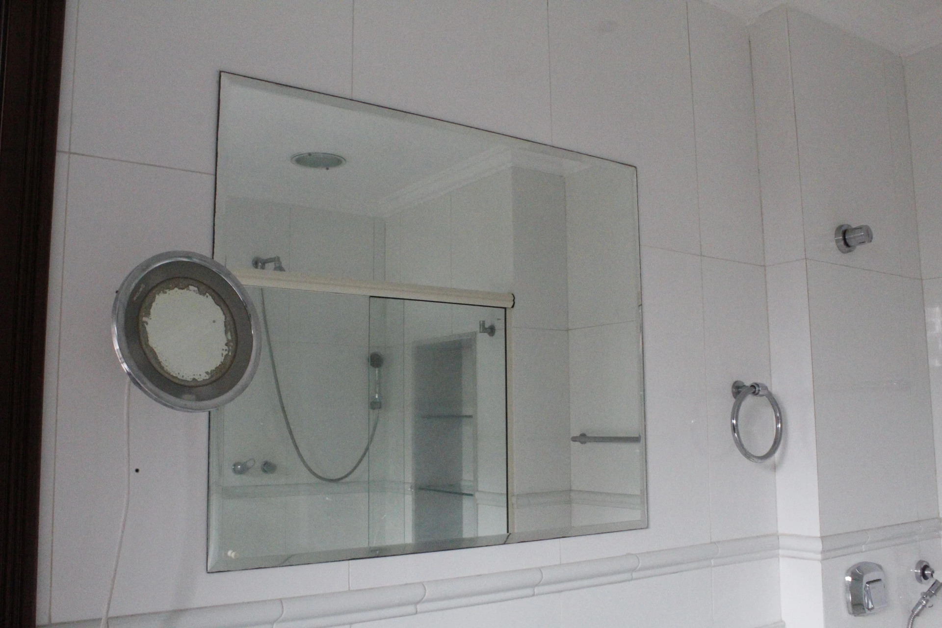 House with 5 bedrooms and 5 parking spaces — photo 60